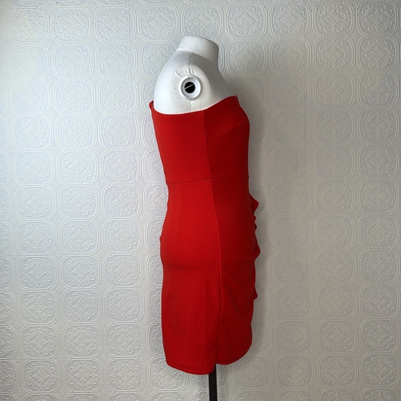 HELLO MOLLY Backstage Passes One
Shoulder Ruffled Dress Bright Red, Size 6 - Picture 4 of 12